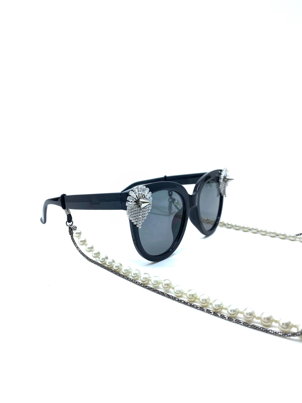 GLASS CRYSTAL-EMBELLISHED SUNGLASSES WITH PLATED PEARL CHAIN